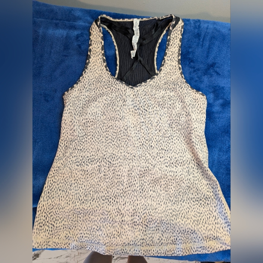 Lululemon Stylish Leopard Print With Built In Bra Women's Tank Top